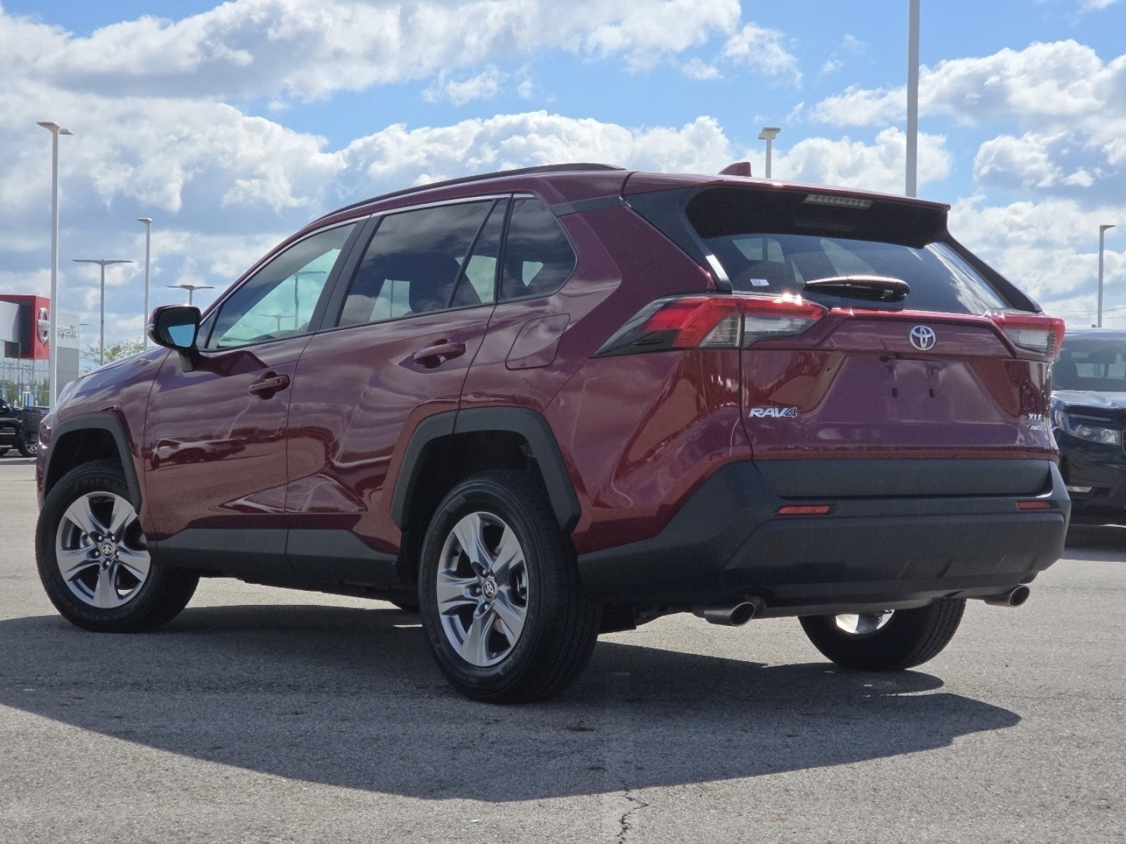 Used 2025 Toyota RAV4 XLE w/ Convenience Package AWD/4WD image 17