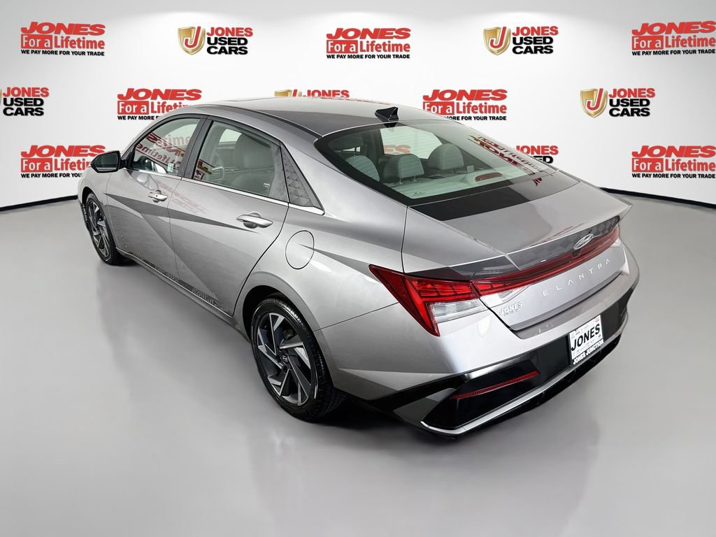Certified 2024 Hyundai Elantra SEL w/ Convenience Package FWD image 2