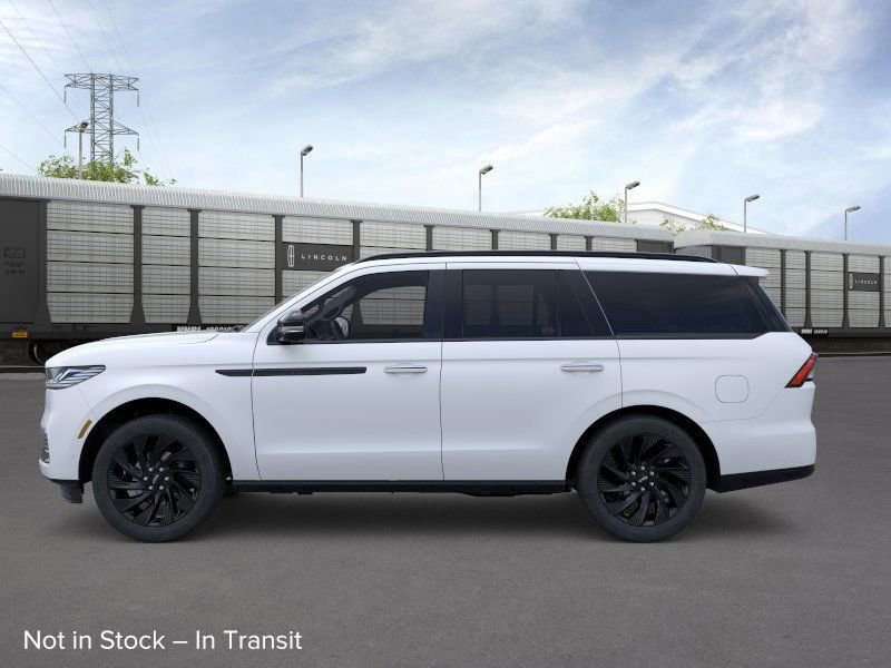 New 2026 Lincoln Navigator Reserve w/ Jet Appearance Package image 4