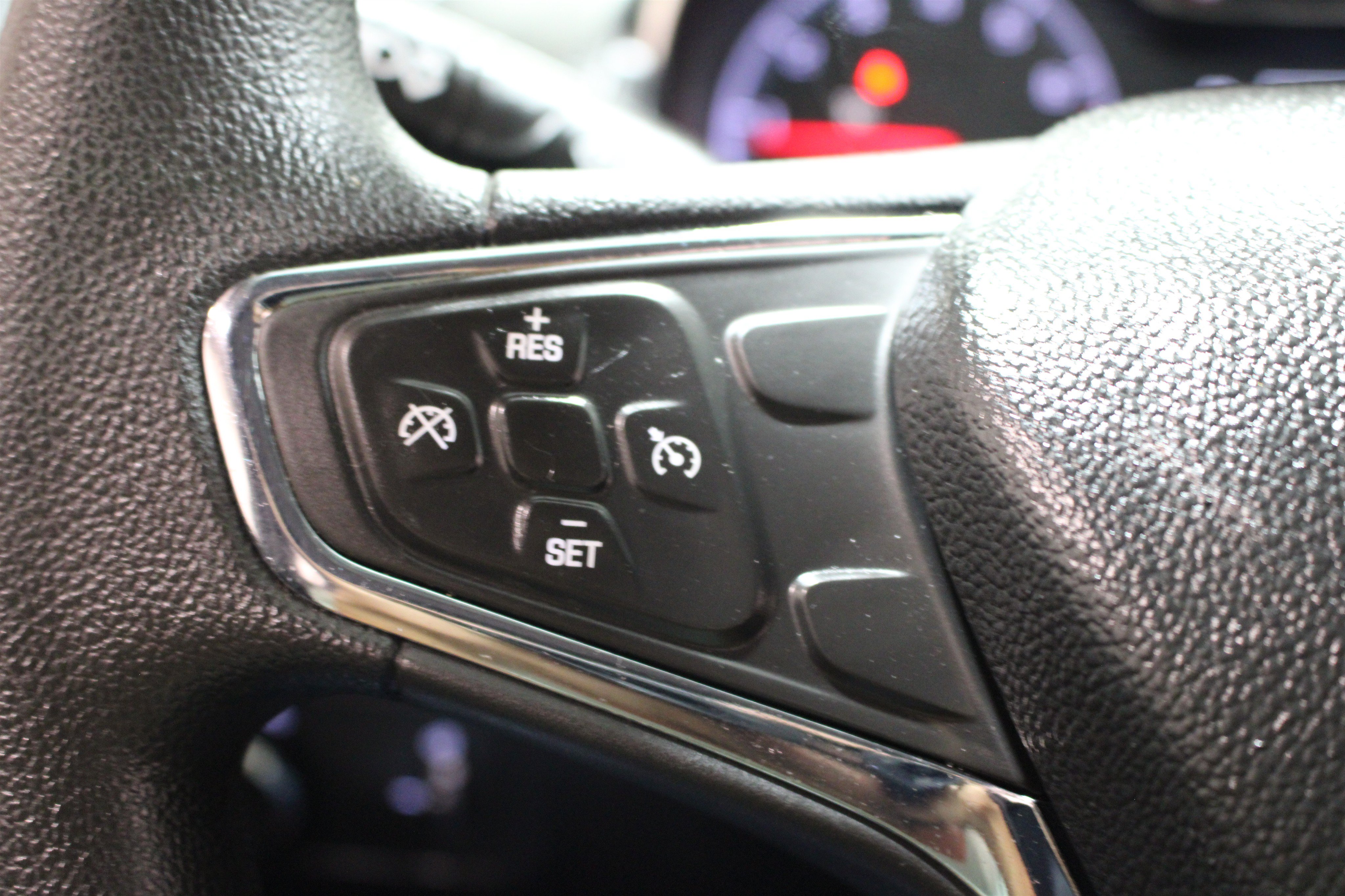 Used 2019 Chevrolet Cruze LT w/ Convenience Package FWD image 13