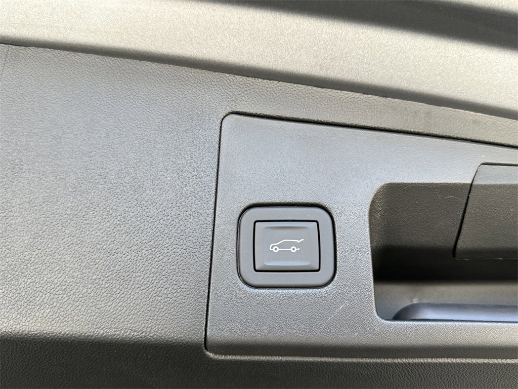 New 2025 Cadillac XT5 Luxury w/ LPO, Floor Liner Package image 28