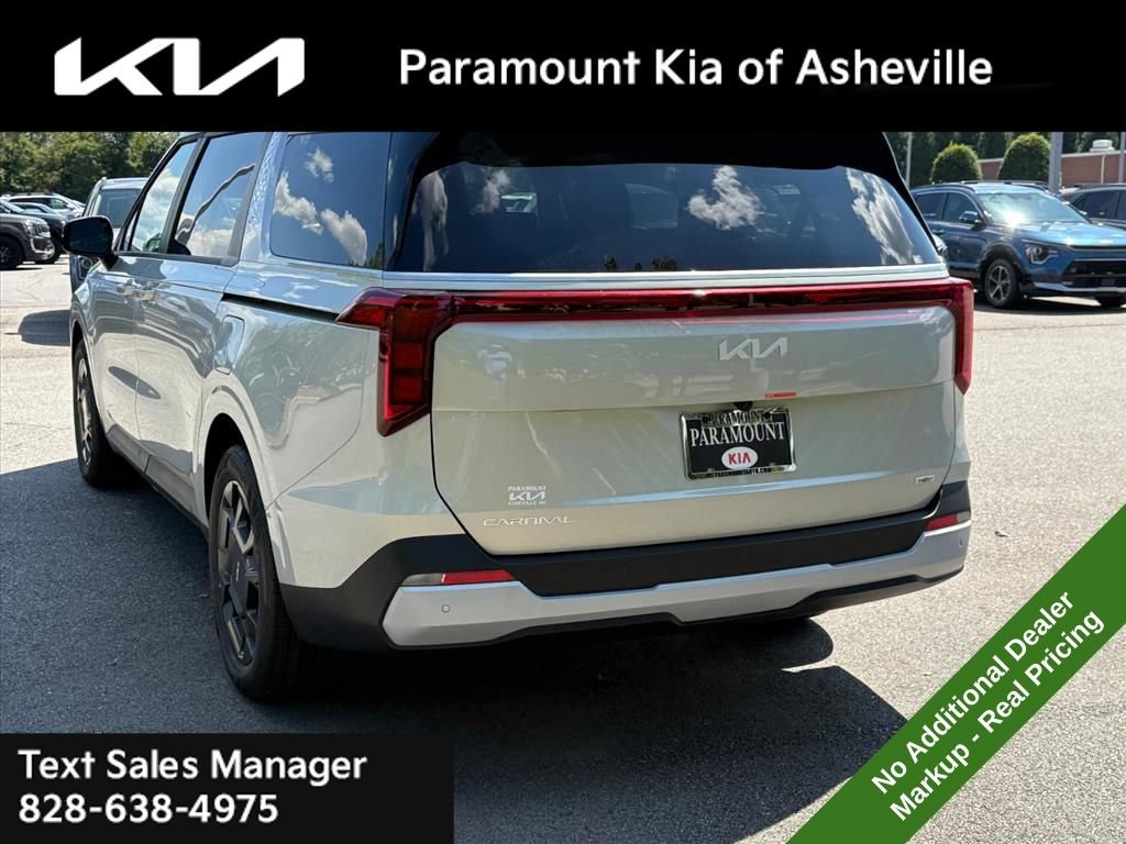 New 2026 Kia Carnival EX FWD image 4