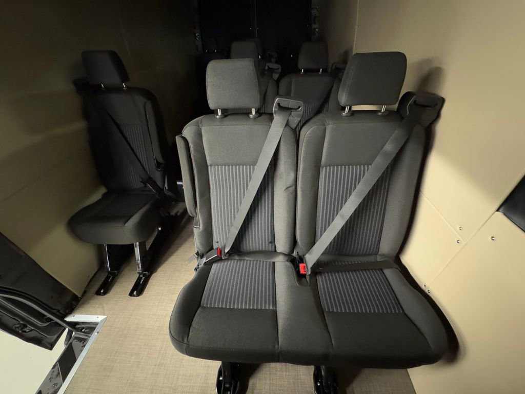 Used 2022 Mercedes-Benz Sprinter 4500 w/ Parking Package image 15