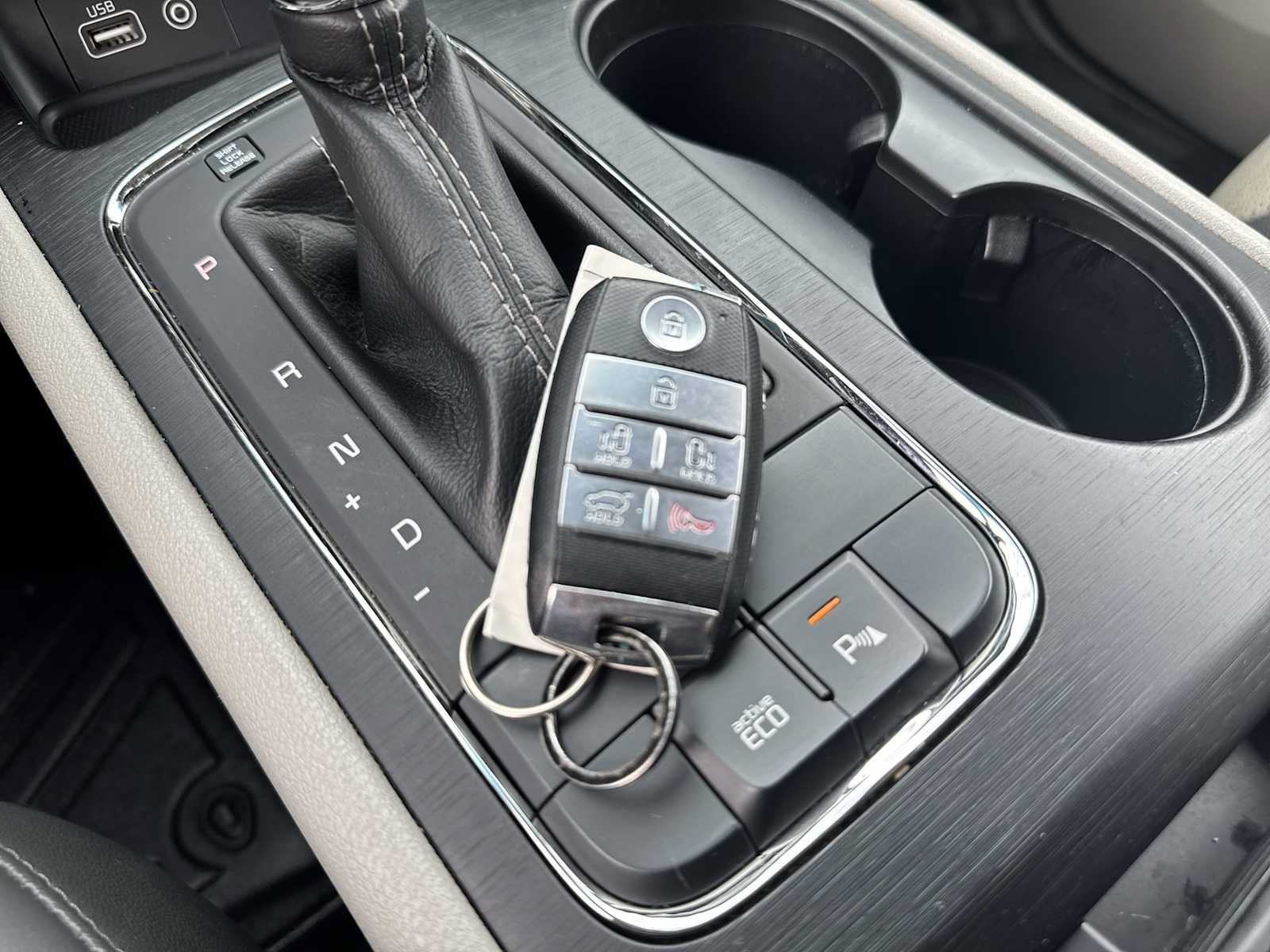 Used 2016 Kia Sedona LX w/ LX Essentials Premium Package FWD image 29