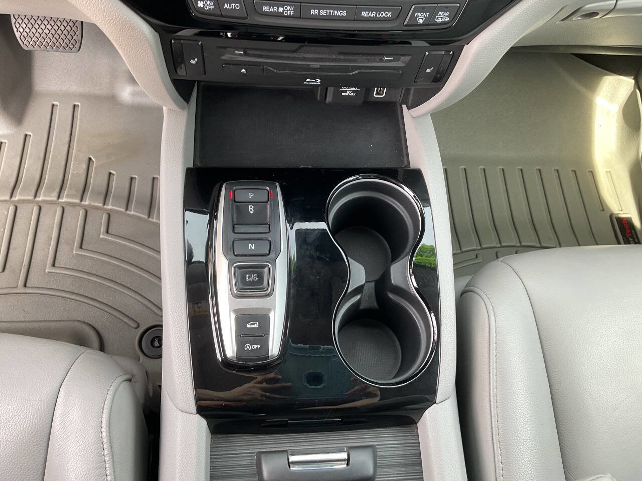 Used 2019 Honda Pilot Touring image 32