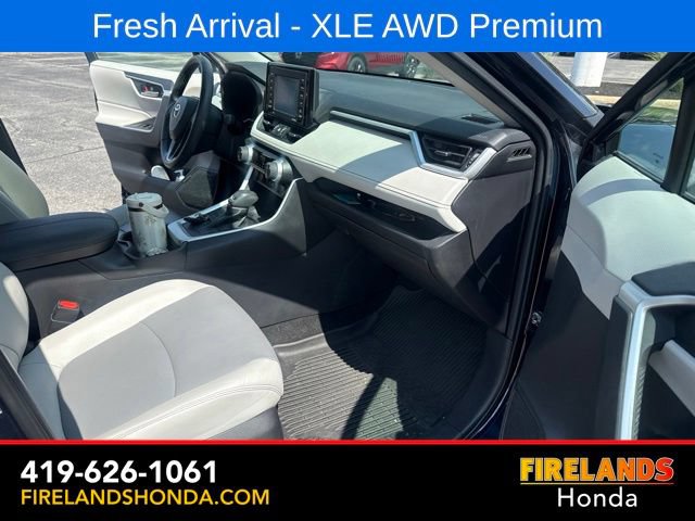 Used 2022 Toyota RAV4 XLE Premium AWD/4WD image 26