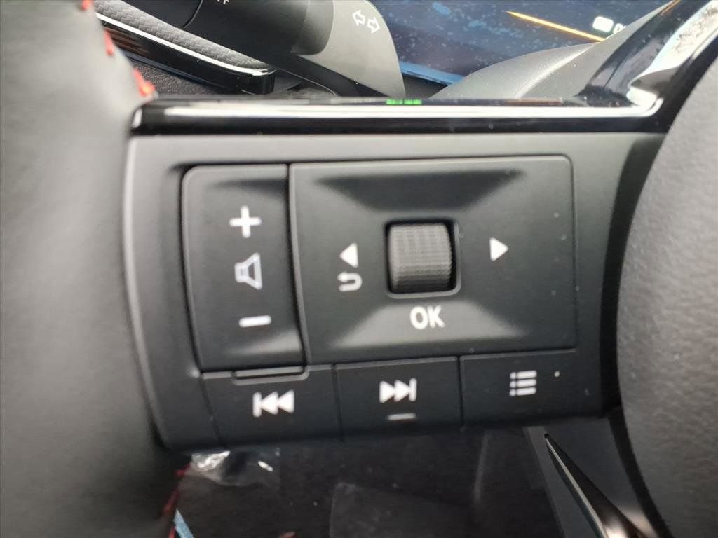 New 2026 Nissan Kicks SR image 21