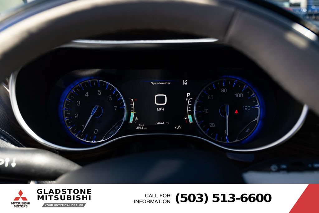 Used 2021 Chrysler Pacifica Limited AWD/4WD image 13