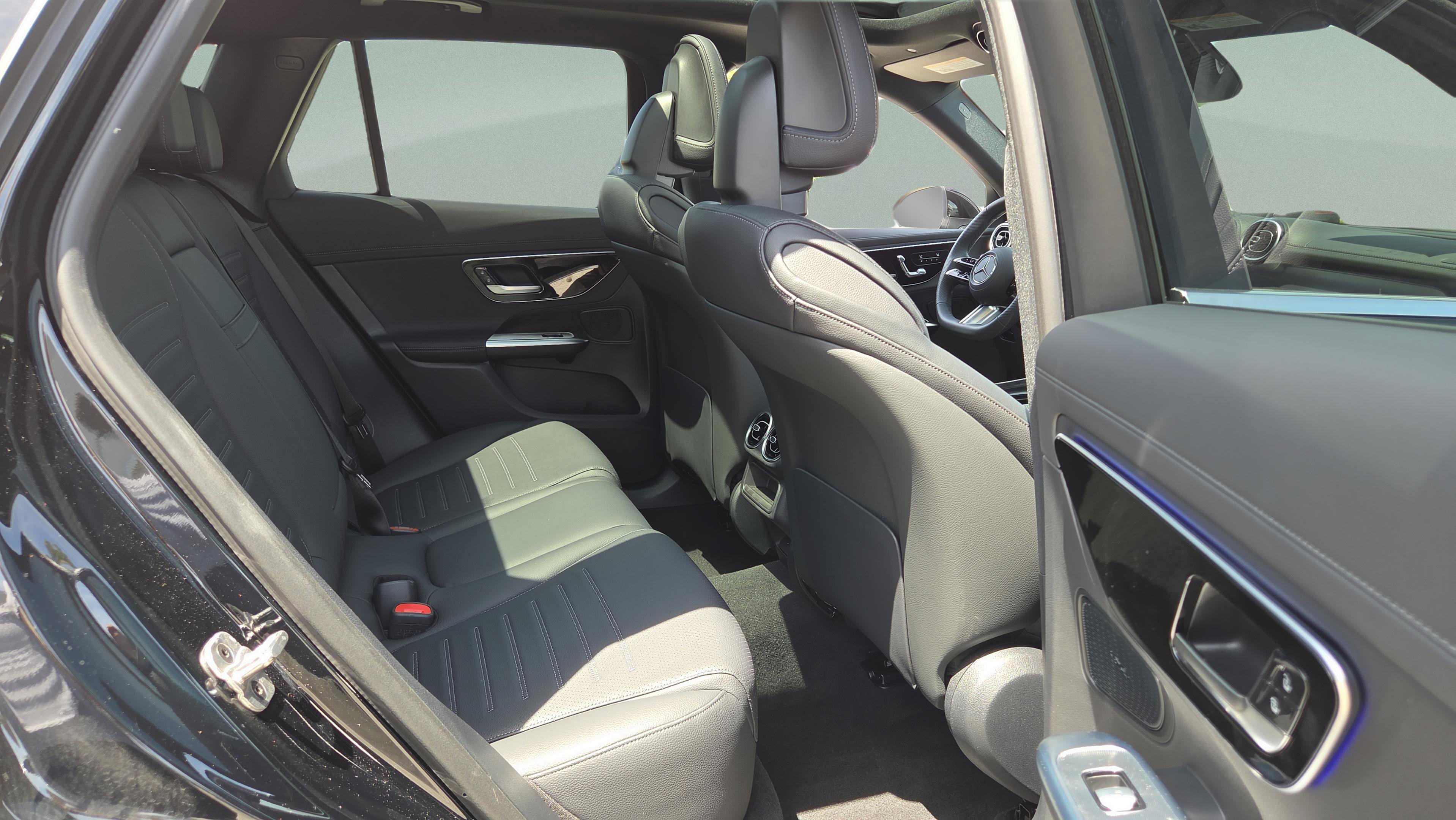 Used 2026 Mercedes-Benz GLC 300 image 16