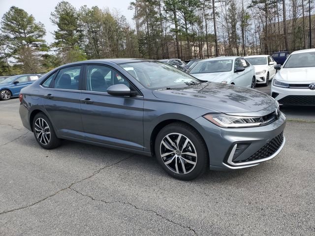 New 2026 Volkswagen Jetta SE FWD image 3
