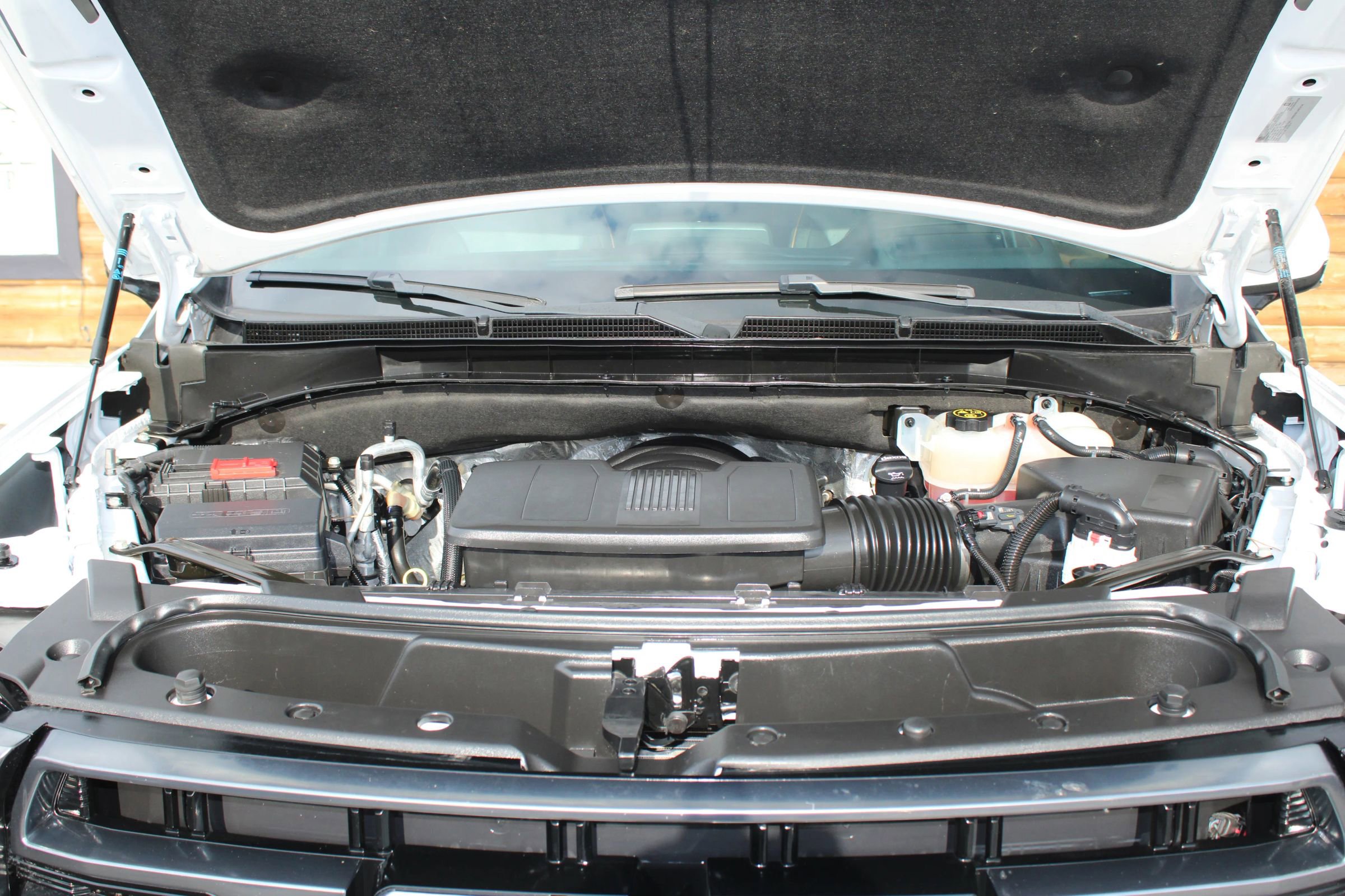 Used 2023 GMC Yukon AT4 w/ AT4 Premium Plus Package image 13