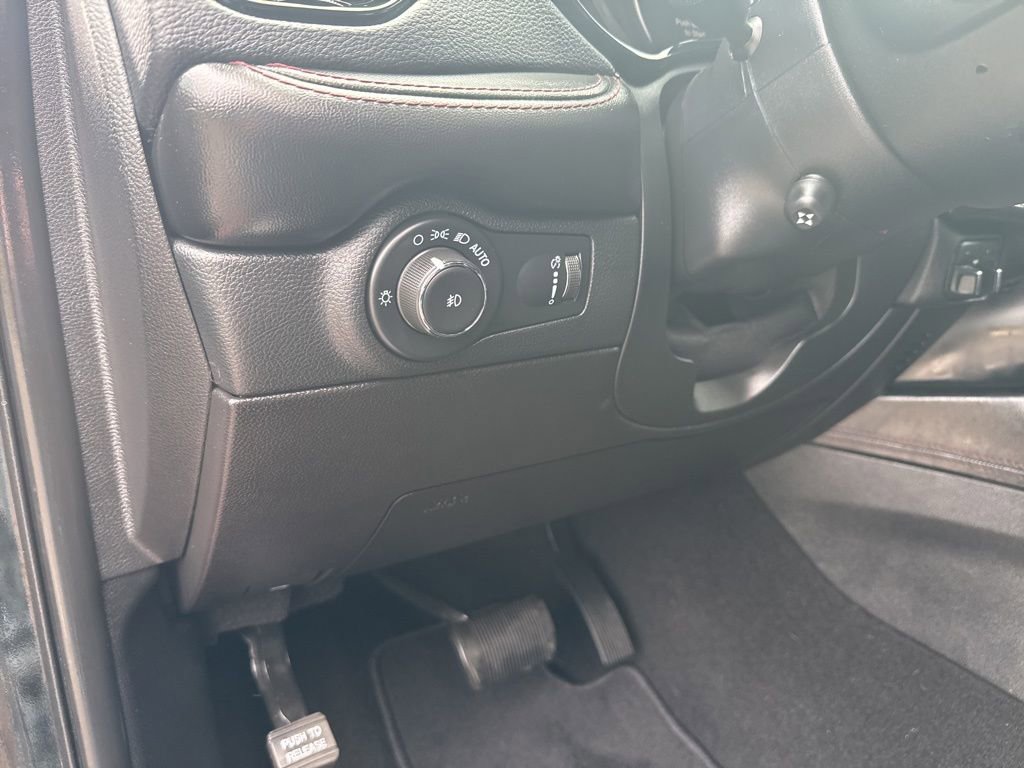 Used 2021 Dodge Durango R/T w/ Technology Group image 15