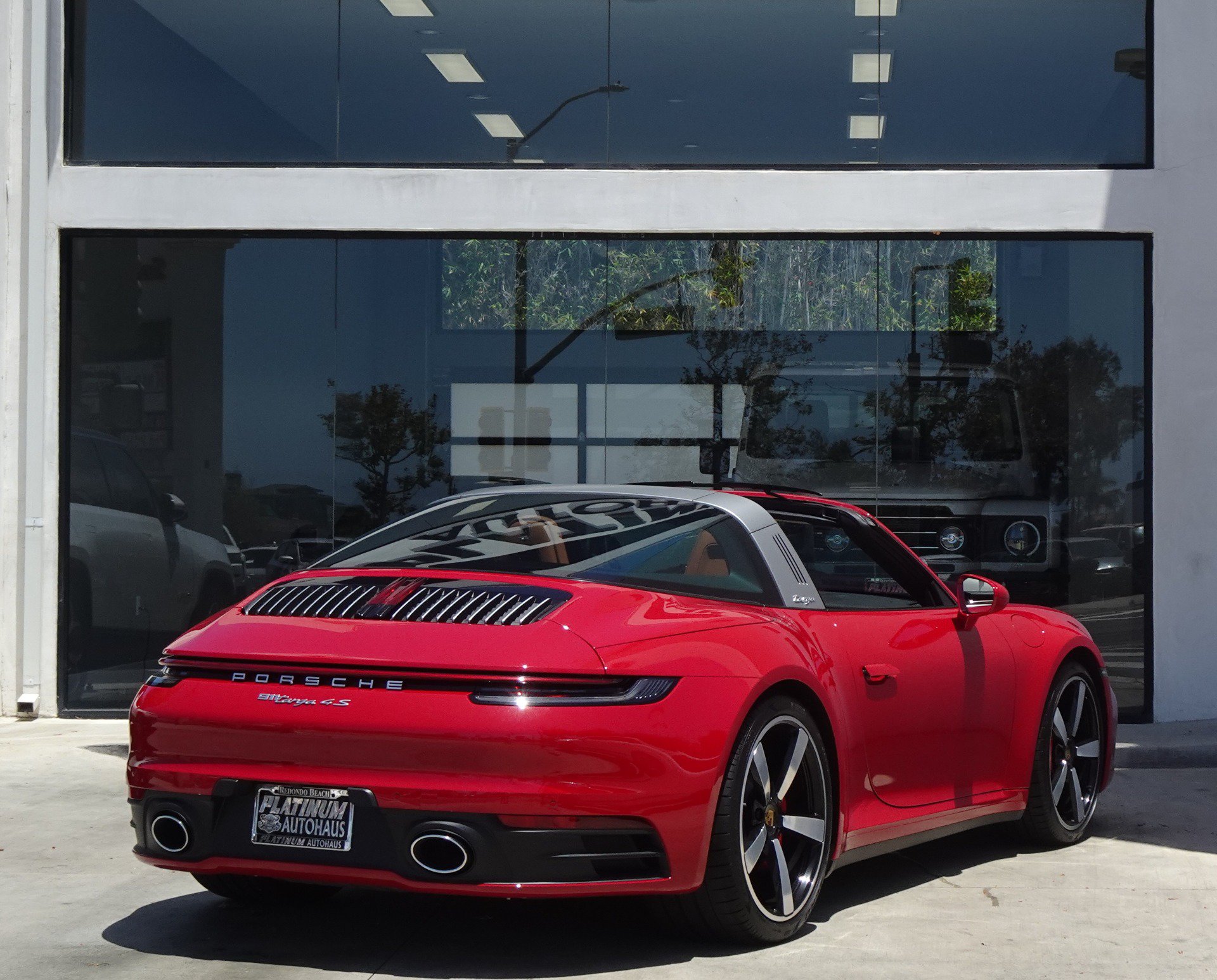 Used 2024 Porsche 911 Targa 4S AWD/4WD image 8