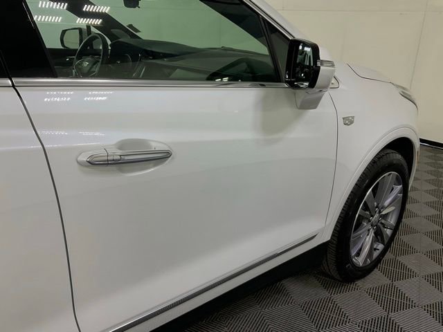 Used 2025 Cadillac XT5 Premium Luxury w/ Technology Package image 7