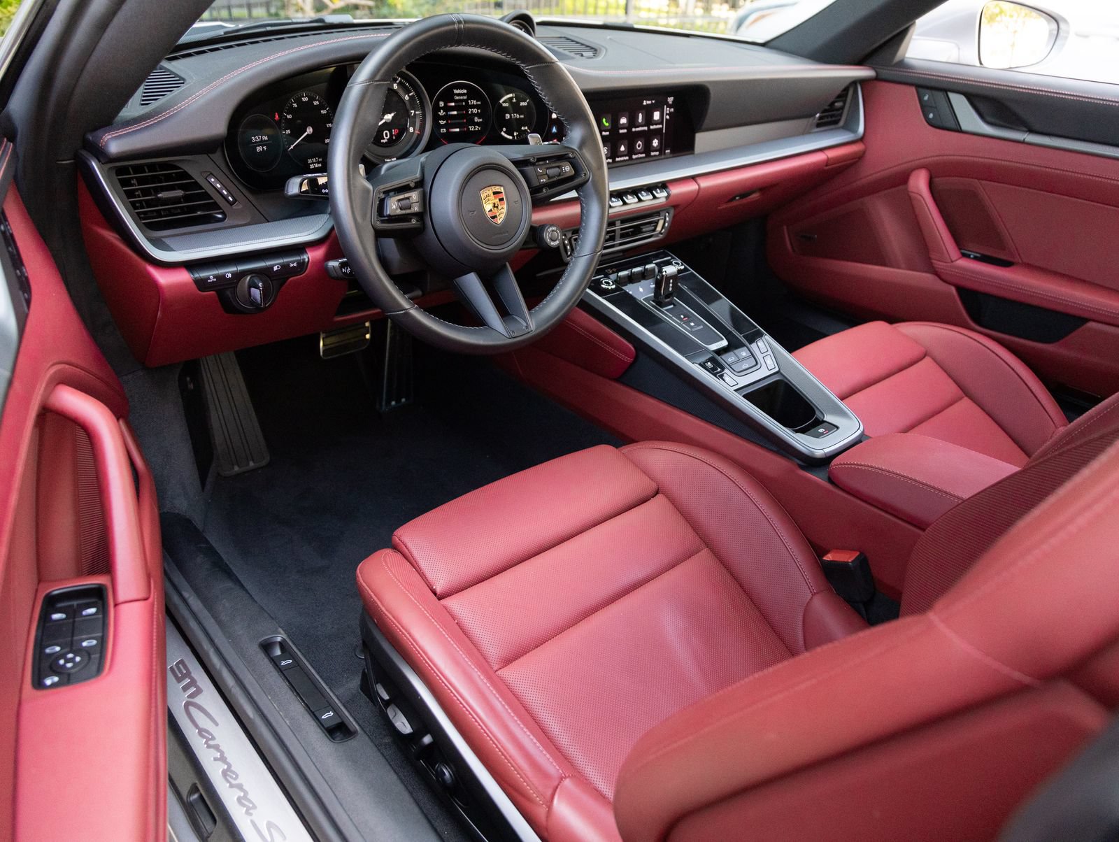 Certified 2024 Porsche 911 Carrera S RWD image 3