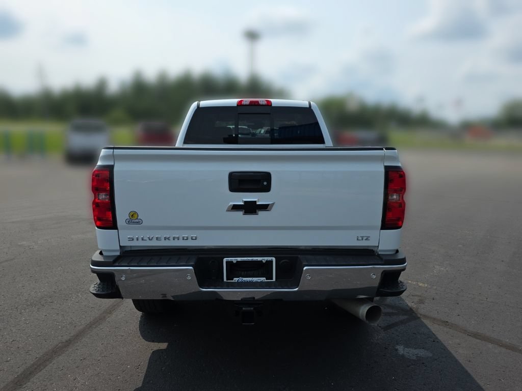 Used 2019 Chevrolet Silverado 2500 LTZ w/ Duramax Plus Package AWD/4WD image 10