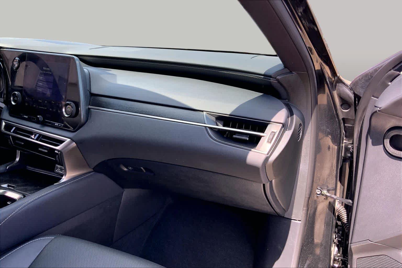 Used 2024 Lexus RX 350h w/ Accessory Package (Z1) AWD/4WD image 17