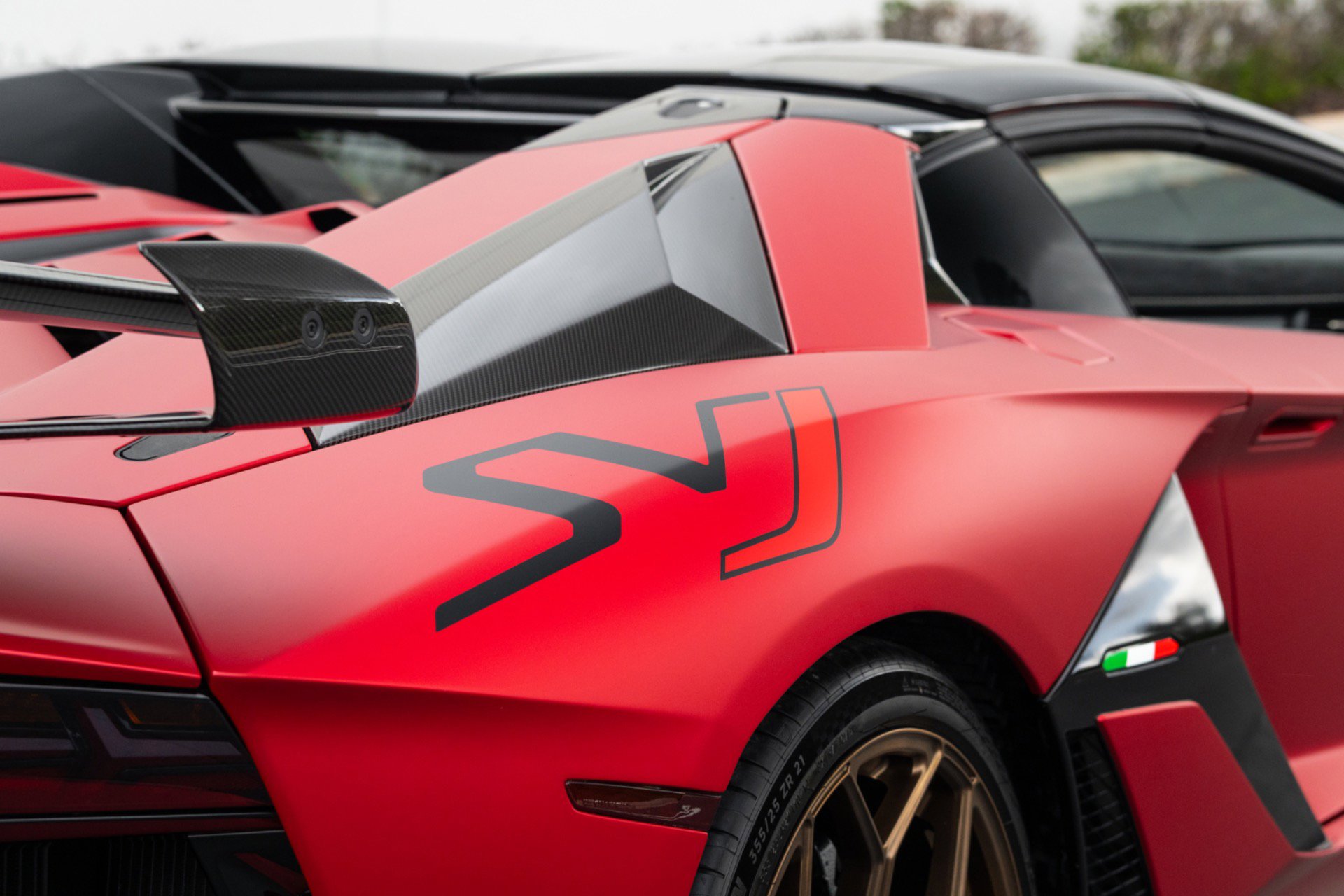Used 2021 Lamborghini Aventador SVJ AWD/4WD image 20