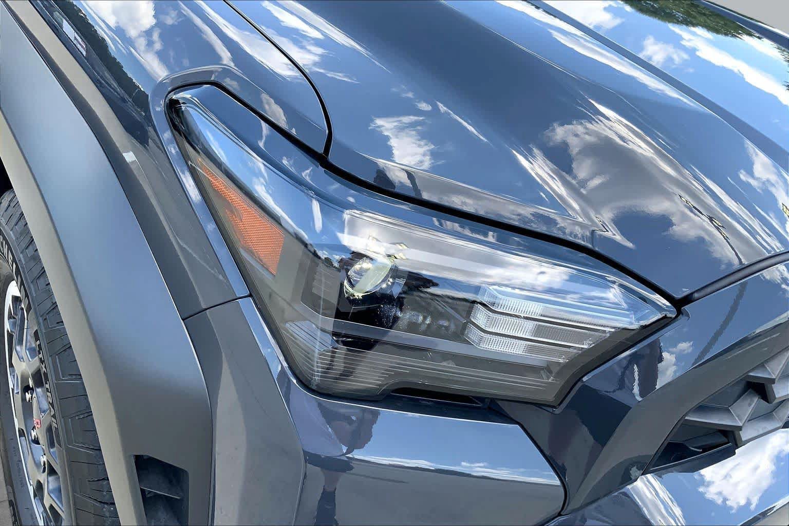 Certified 2025 Toyota 4Runner TRD Off-Road Premium AWD/4WD image 27