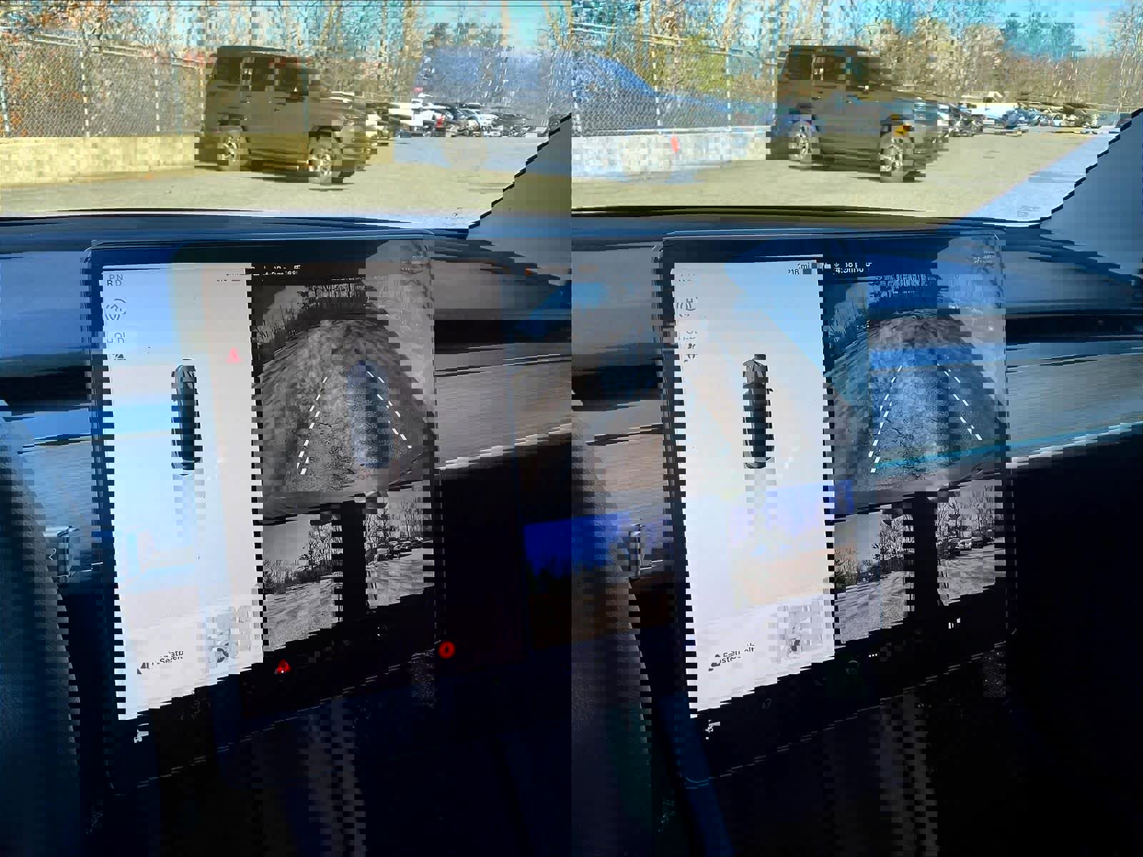 Used 2023 Tesla Model 3 Standard Range image 19