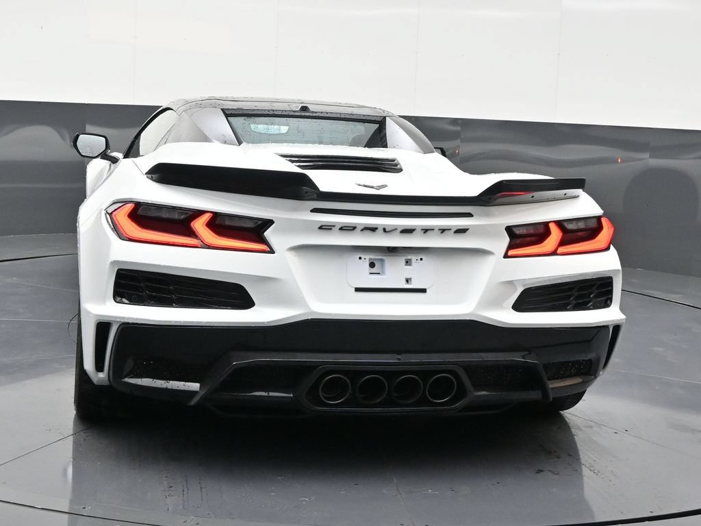 Used 2026 Chevrolet Corvette Z06 RWD image 4