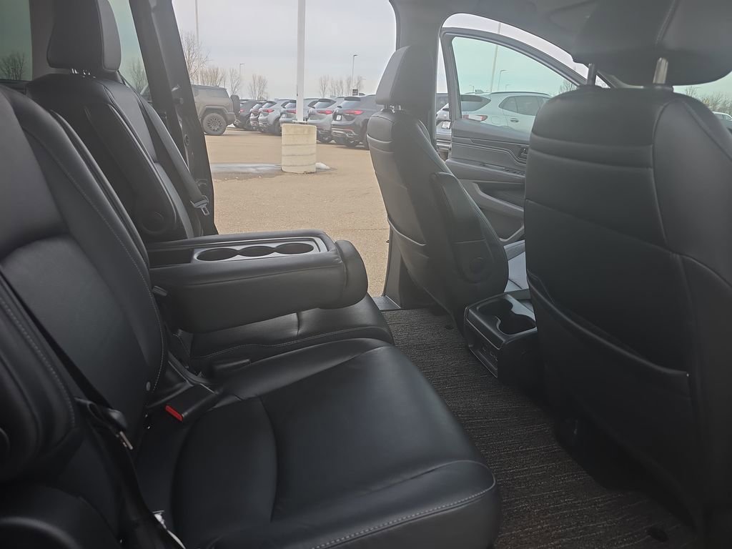 Used 2022 Honda Odyssey Touring image 11