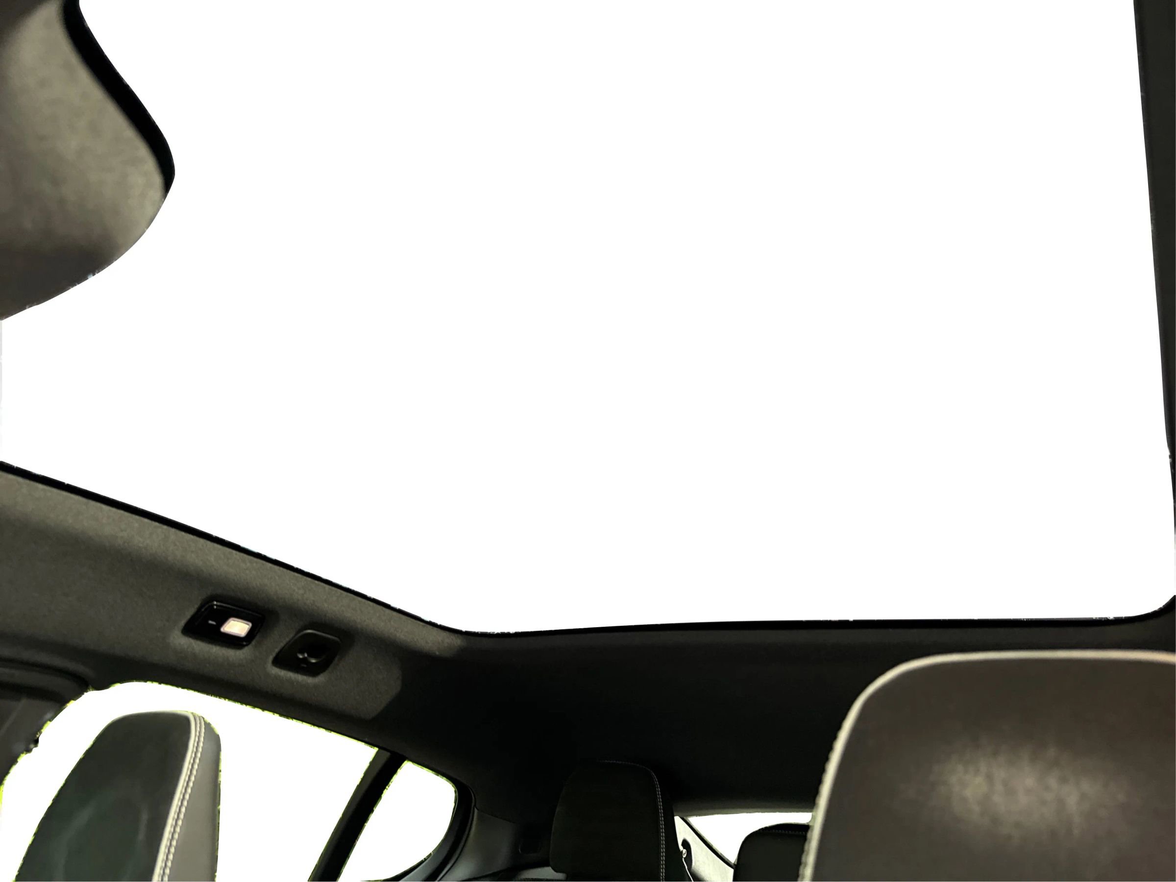 Used 2022 Volvo C40 P8 Recharge Ultimate image 25