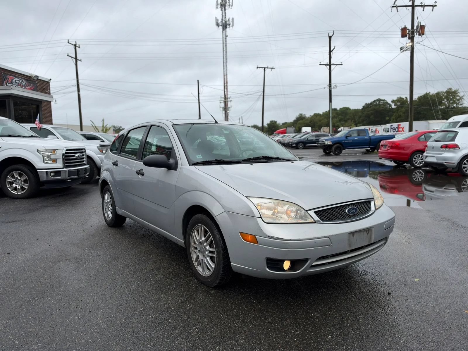 Used 2005 Ford Focus SES FWD image 7