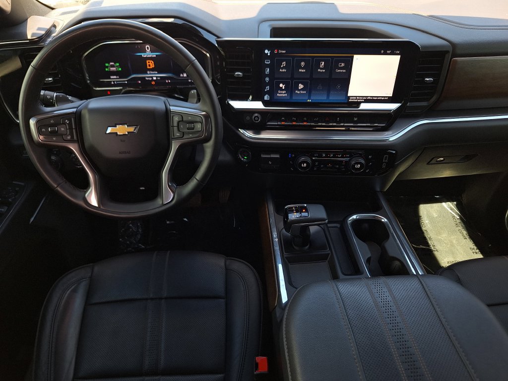 Used 2024 Chevrolet Silverado 1500 High Country w/ Technology Package AWD/4WD image 15
