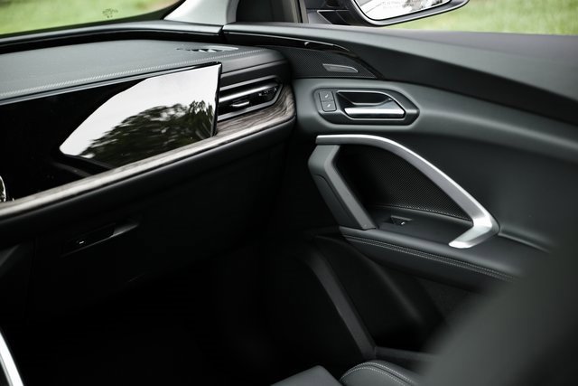 New 2025 Audi Q5 Premium Plus image 28