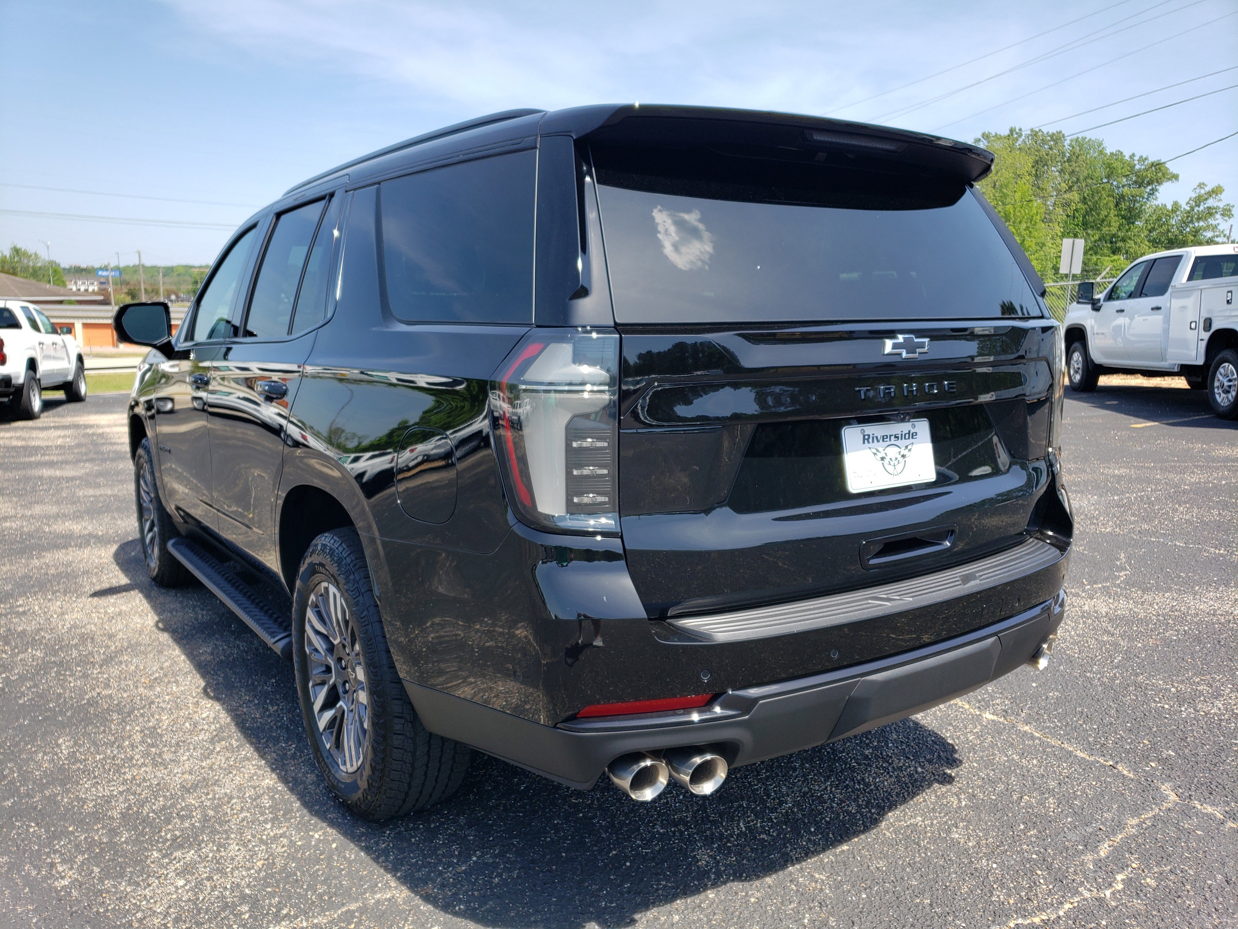 New 2026 Chevrolet Tahoe Z71 w/ Comfort Package AWD/4WD image 4