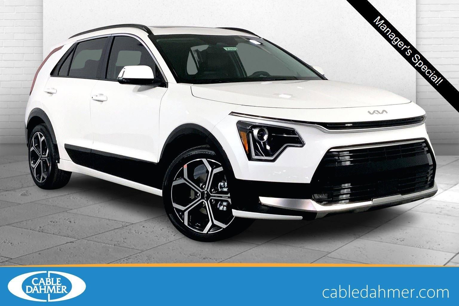 New 2025 Kia Niro EX Touring image 1