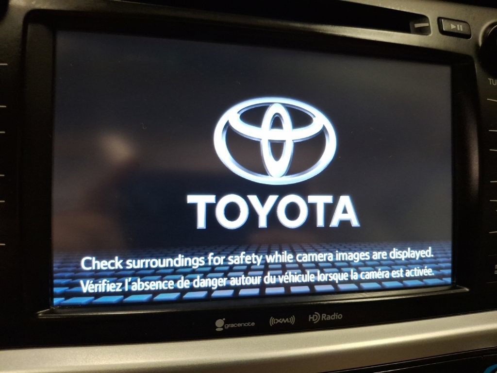 Used 2018 Toyota Highlander XLE w/ Protection Package #3 AWD/4WD image 24