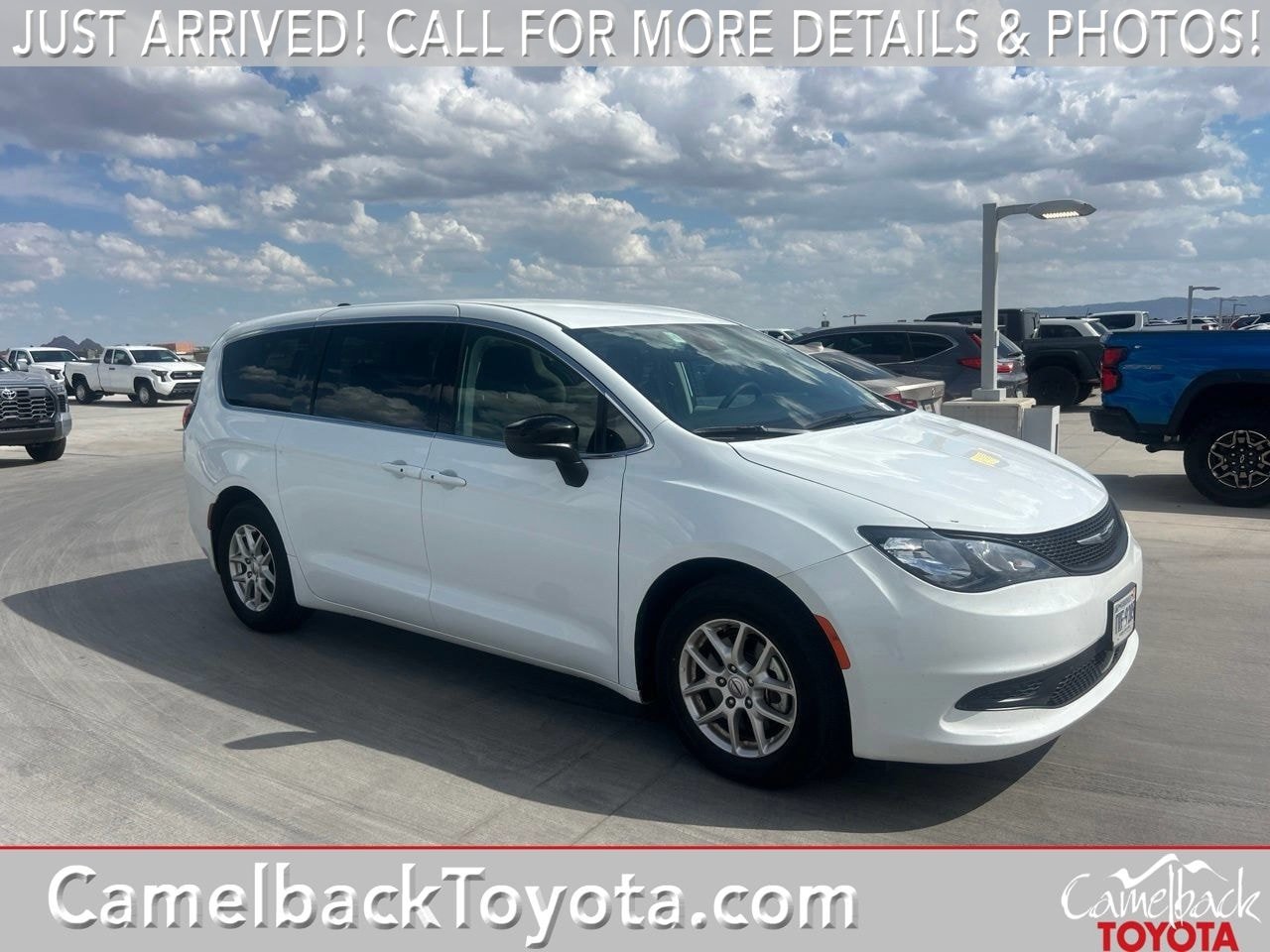 Used 2024 Chrysler Voyager LX FWD image 1