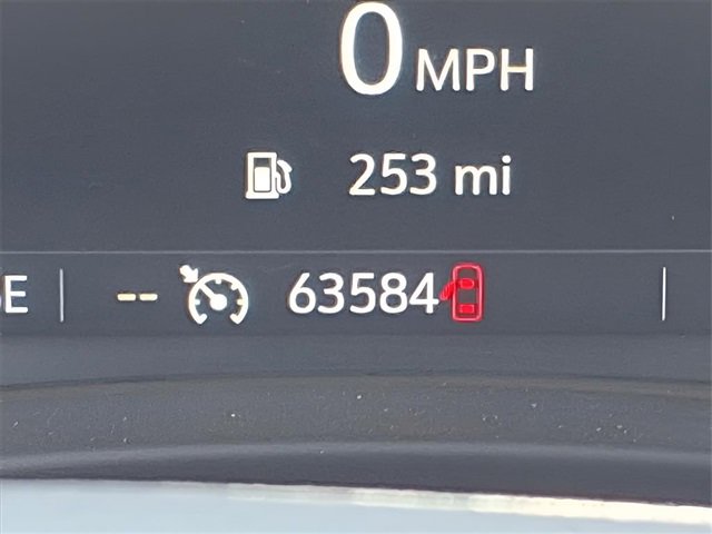 Used 2024 GMC Terrain SLT image 13