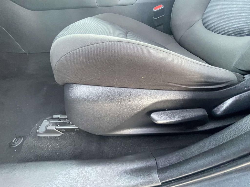 Used 2023 Toyota RAV4 LE FWD image 22