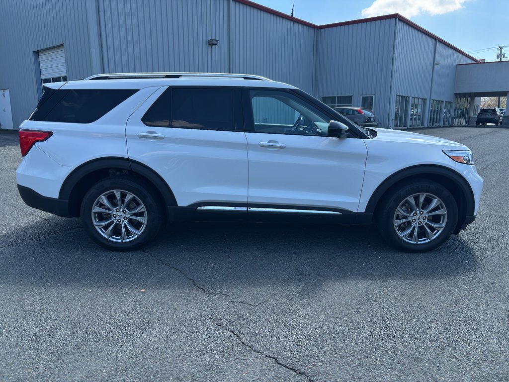 Used 2023 Ford Explorer Limited image 4