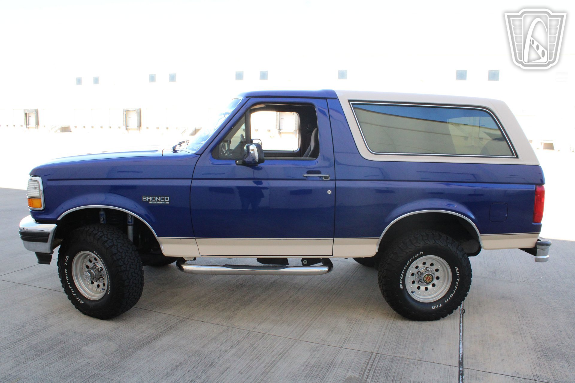 Used 1993 Ford Bronco Eddie Bauer image 3