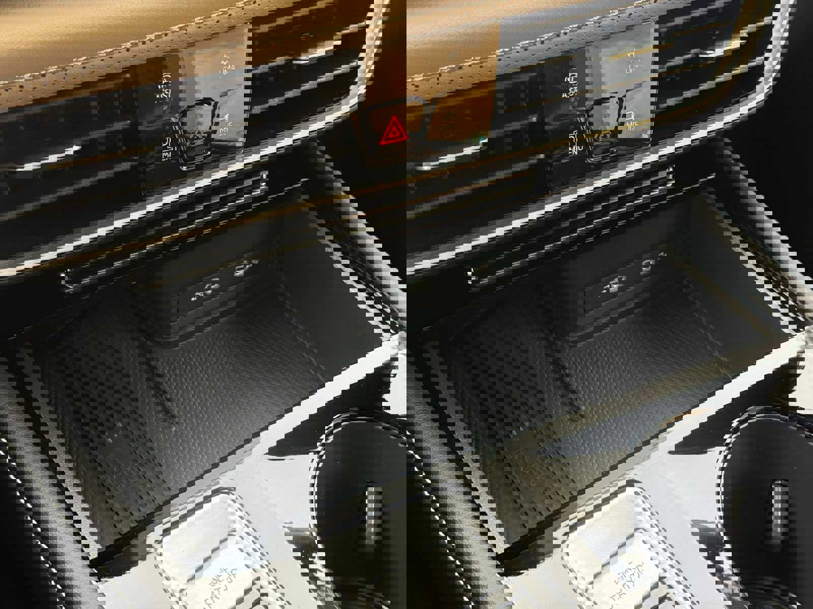 New 2026 Volkswagen Atlas Cross Sport SE image 17