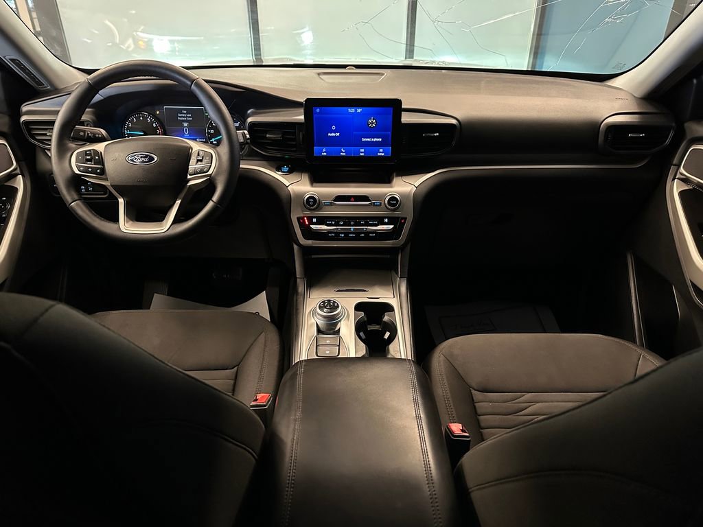 Used 2021 Ford Explorer XLT AWD/4WD image 9