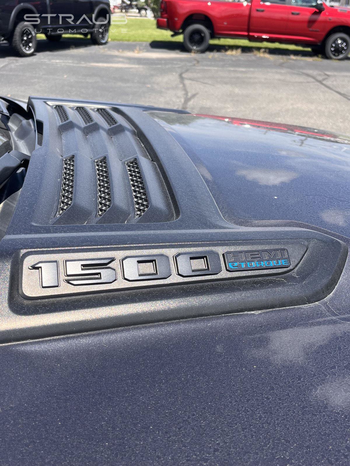 Used 2023 RAM 1500 Laramie AWD/4WD image 13