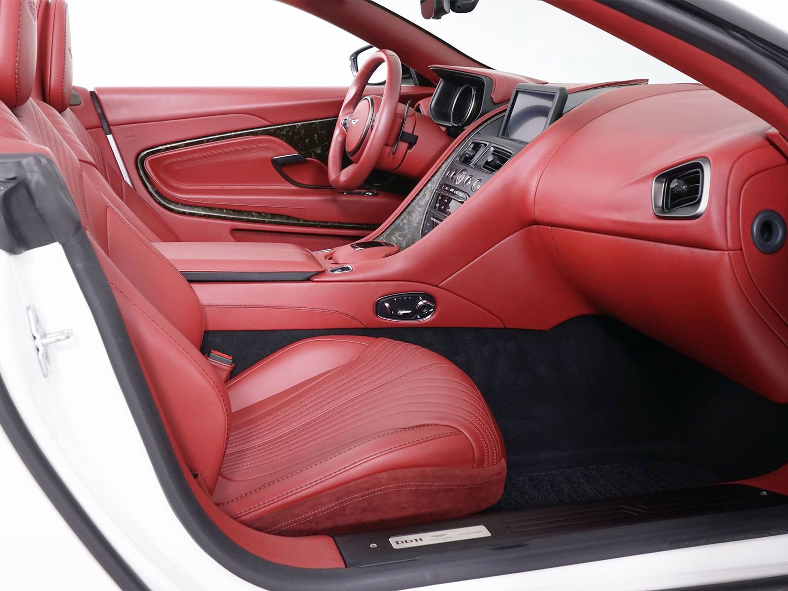 Used 2019 Aston Martin DB11 Volante RWD image 29