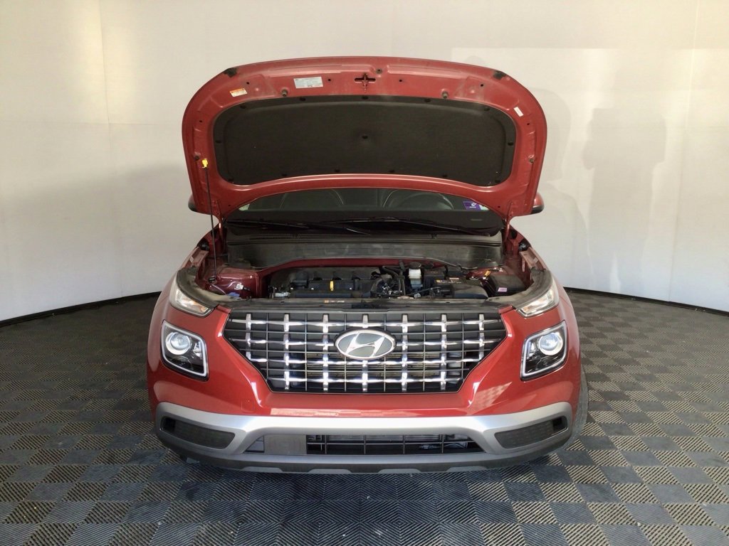 Used 2023 Hyundai Venue Limited w/ Cargo Package image 6