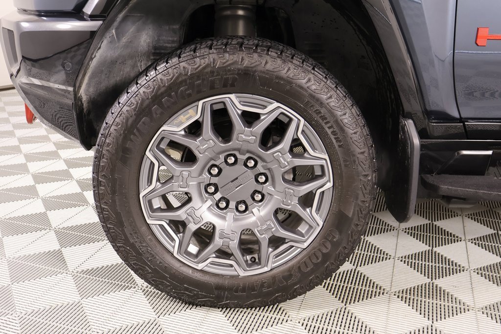 Used 2025 GMC Hummer EV 3X w/ LPO, Sport Package image 18