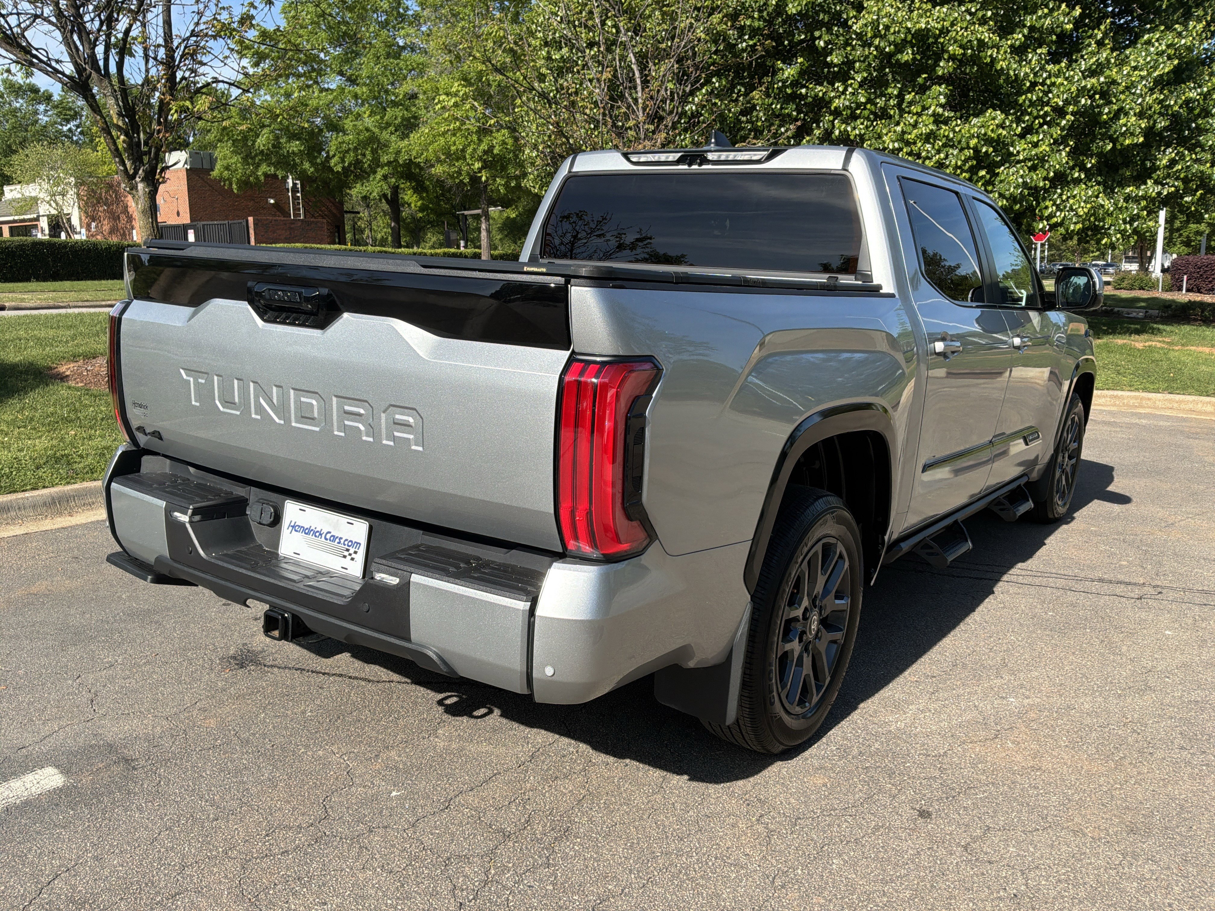 Used 2025 Toyota Tundra Platinum AWD/4WD image 10