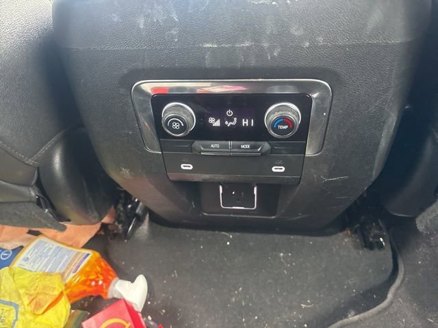 Used 2022 Chevrolet Suburban Z71 image 25