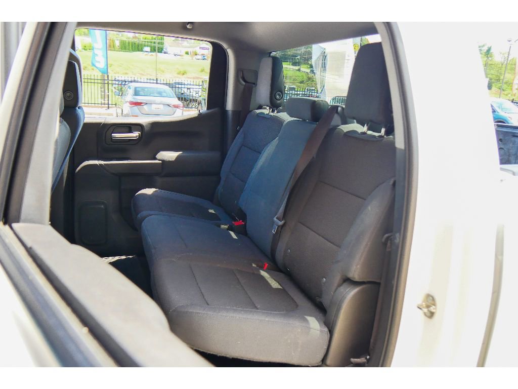 Used 2019 Chevrolet Silverado 1500 Custom w/ Custom Value Package AWD/4WD image 17