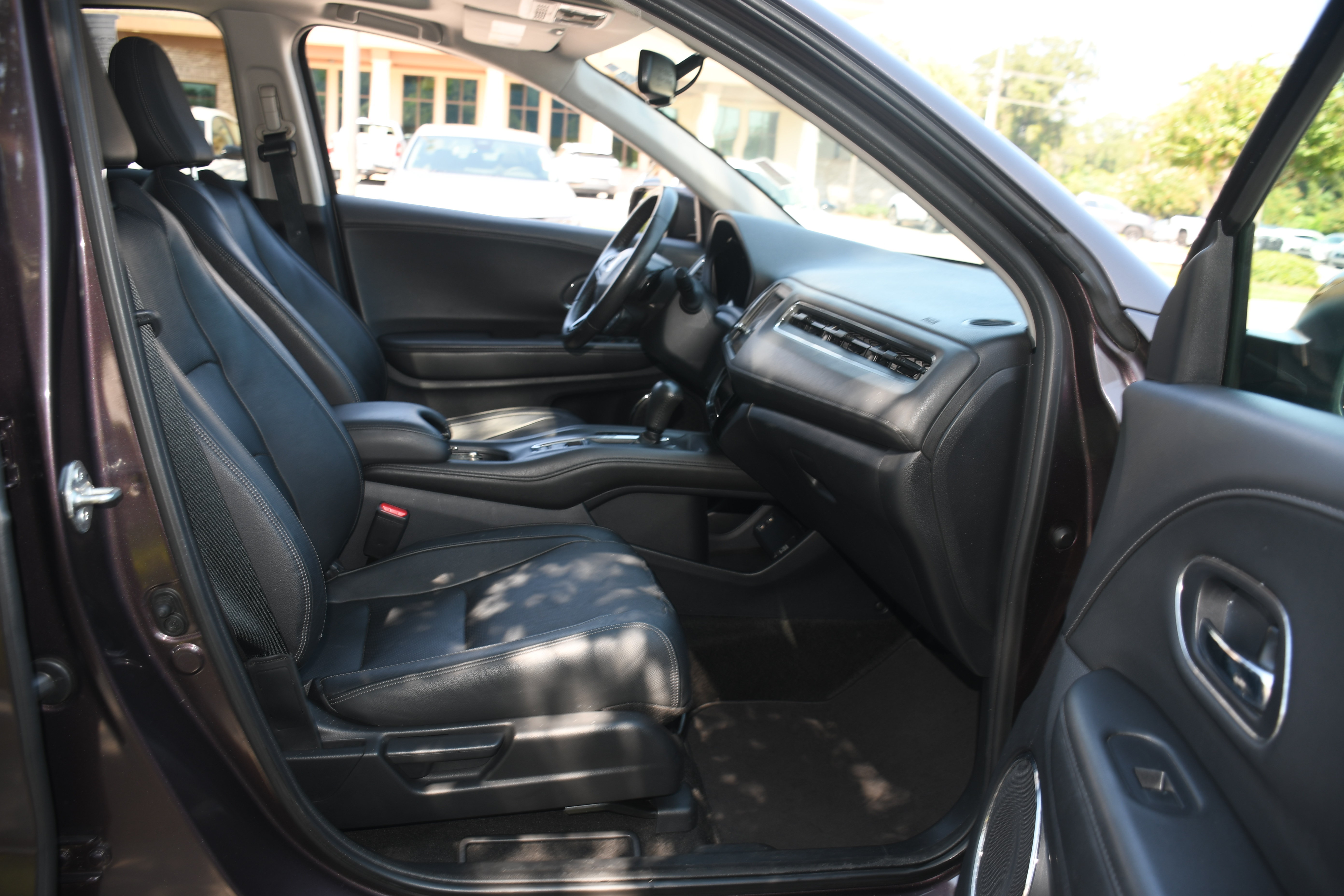 Used 2022 Honda HR-V EX-L image 21