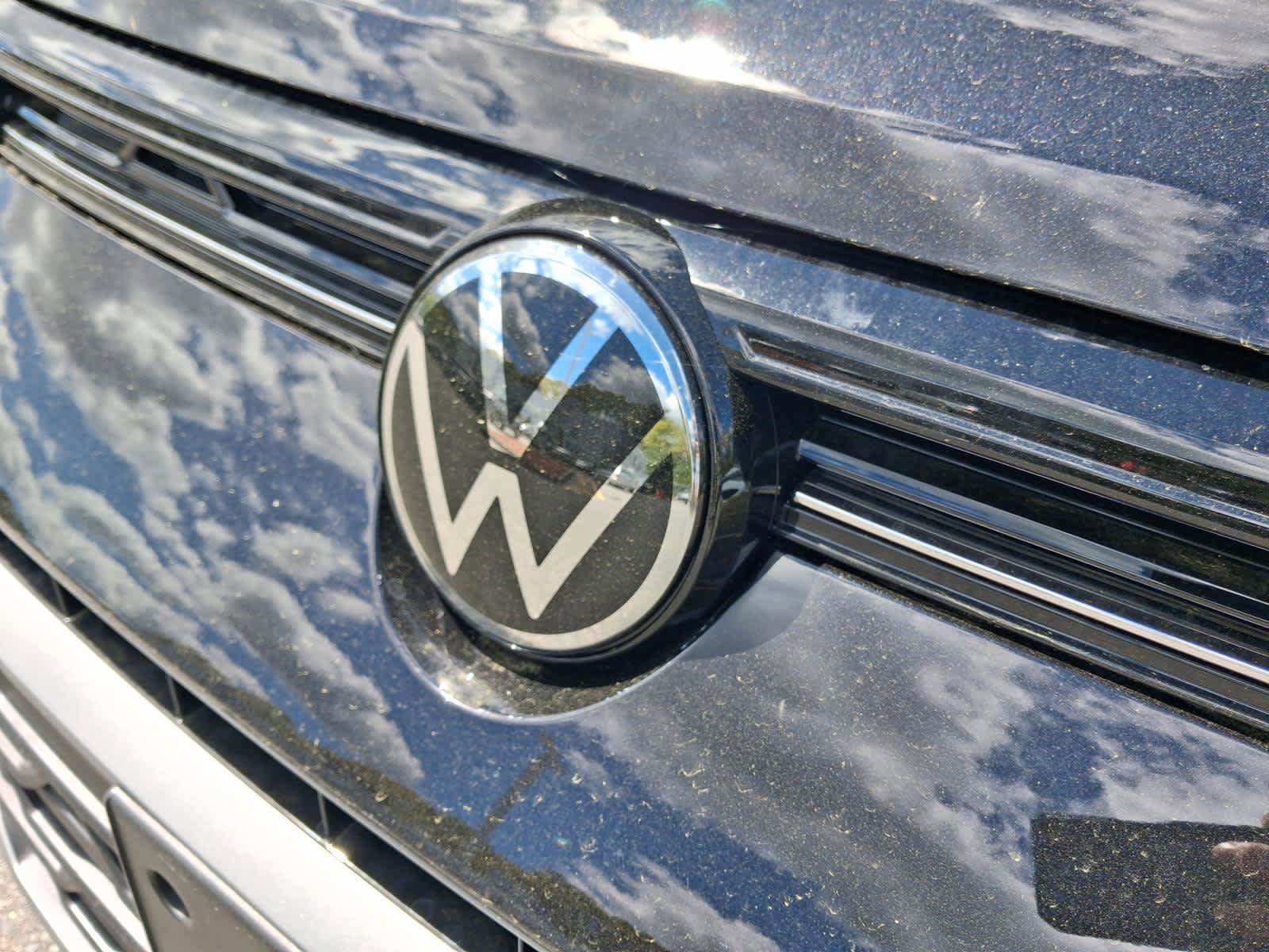 New 2026 Volkswagen Taos SE AWD/4WD image 12