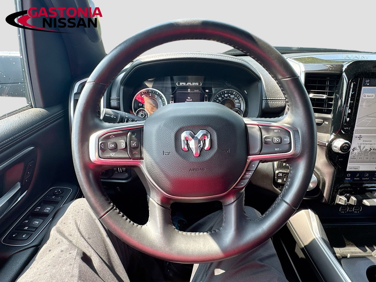 Used 2022 RAM 1500 Laramie w/ Sport Appearance Package AWD/4WD image 14